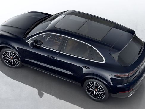 Certified 2023 Porsche Cayenne AWD/4WD image 6