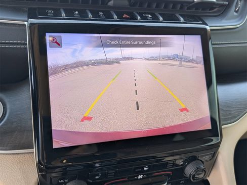 Used 2021 Jeep Grand Cherokee L Limited w/ Trailer Tow Package image 18