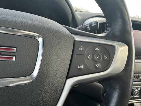 Certified 2022 GMC Terrain SLT w/ Elevation Edition image 15