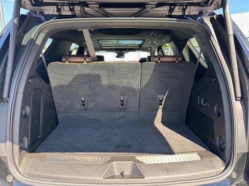 Used 2023 Chevrolet Tahoe High Country w/ Advanced Technology Package AWD/4WD image 10
