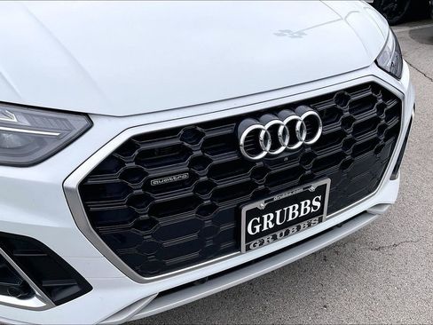 Used 2023 Audi Q5 e Premium Plus w/ Premium Plus Package AWD/4WD image 39