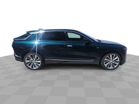 New 2025 Cadillac Lyriq Luxury w/ Nappa Leather Package RWD image 9
