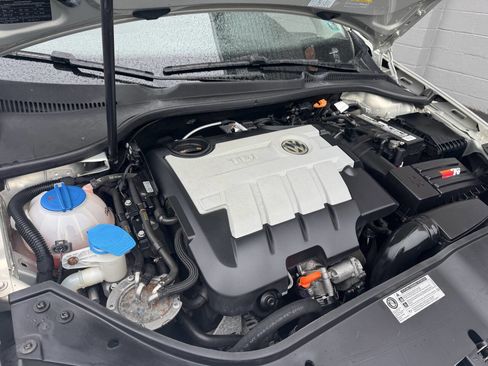 Used 2010 Volkswagen Jetta TDI FWD image 11
