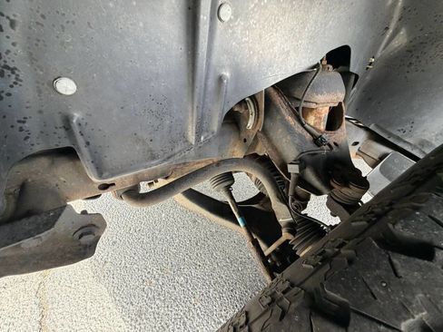 Used 2010 Chevrolet Colorado LT AWD/4WD image 56