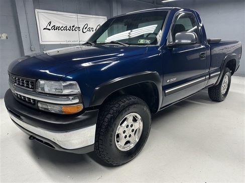 Used 2001 Chevrolet Silverado 1500 LS w/ Off-Road Chassis Pkg AWD/4WD image 1