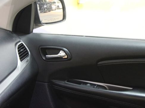 Used 2020 Dodge Journey Crossroad FWD image 11