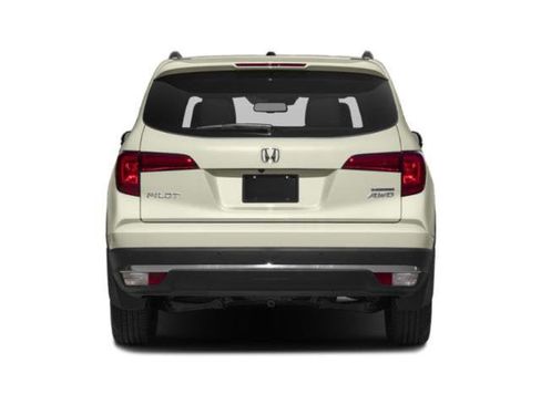 Used 2018 Honda Pilot Touring image 5