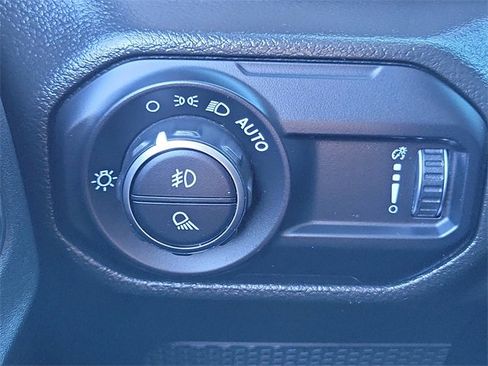 Used 2023 Jeep Gladiator Mojave w/ Cold Weather Group image 19