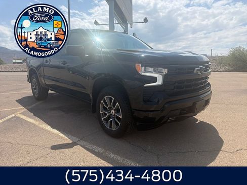 Used 2022 Chevrolet Silverado 1500 RST AWD/4WD image 7