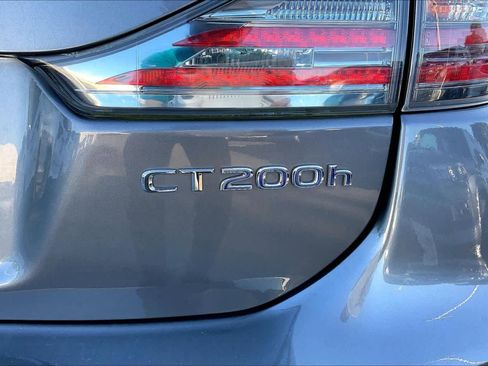 Used 2017 Lexus CT 200h image 11