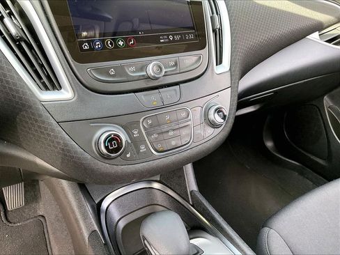 Used 2024 Chevrolet Malibu LT FWD image 12