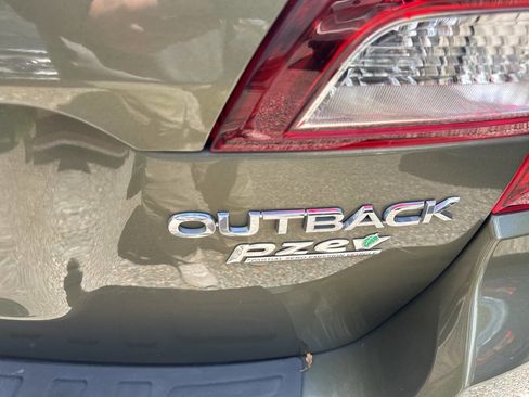 Used 2017 Subaru Outback 2.5i Limited AWD/4WD image 33