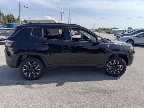 Used 2018 Jeep Compass Trailhawk w/ Leather Interior Group AWD/4WD image 6