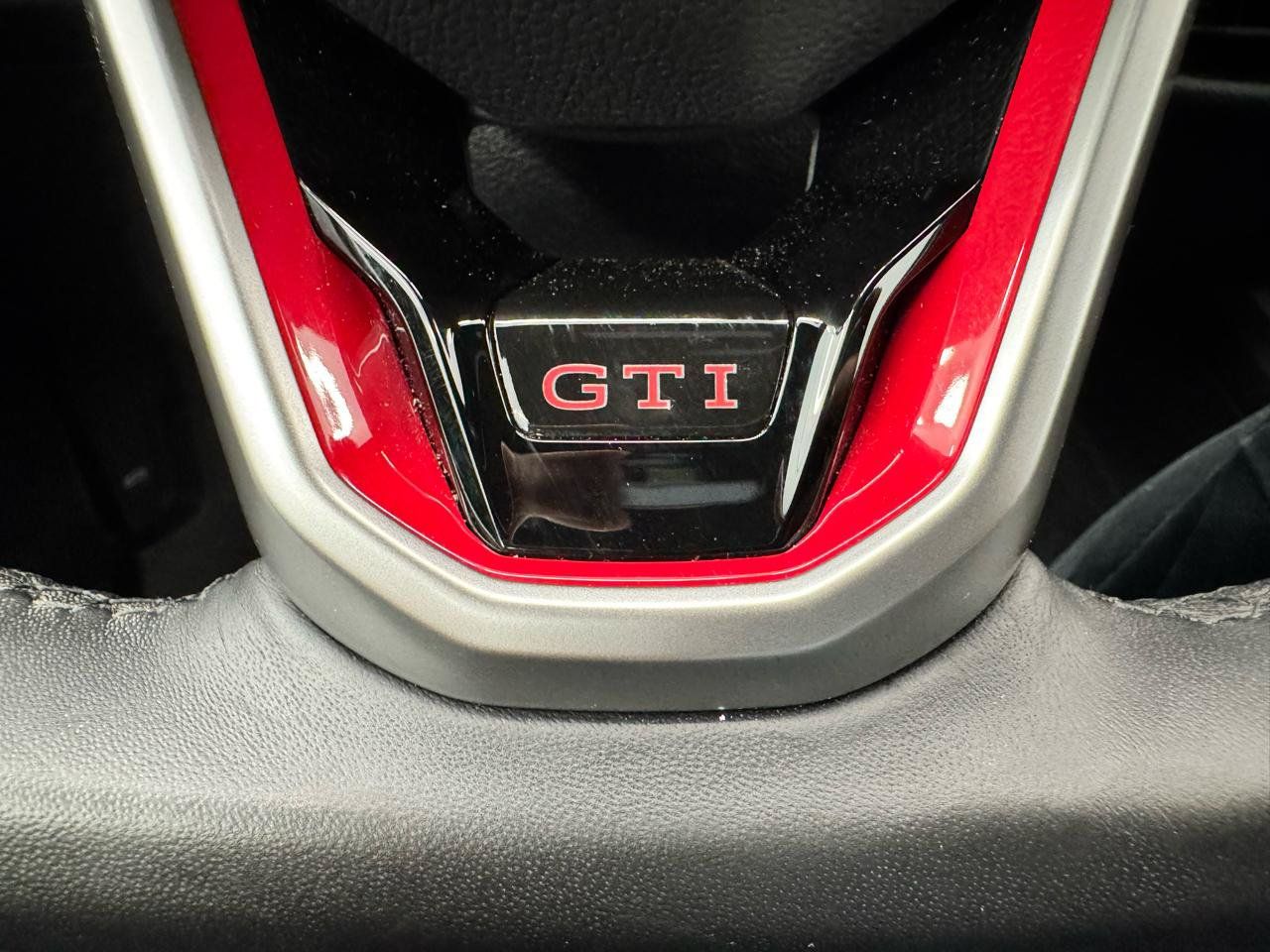 Used 2022 Volkswagen GTI SE FWD image 34