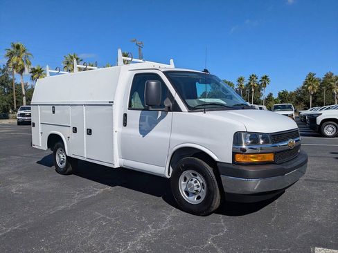New 2025 Chevrolet Express 3500 w/ Power Convenience Package image 2