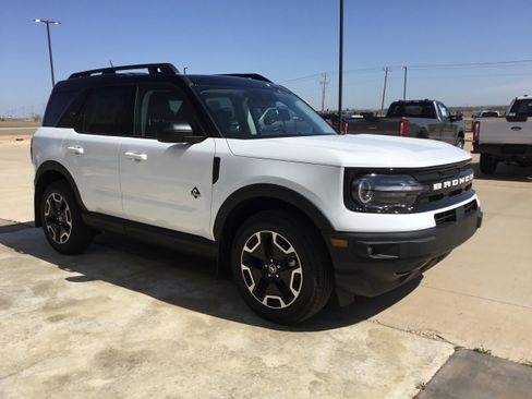 New 2024 Ford Bronco Sport Outer Banks w/ Tech Package image 6