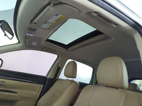 Used 2016 Mitsubishi Outlander SEL image 28