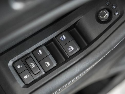 New 2025 Jeep Grand Cherokee Altitude w/ Trailer Tow Package image 36