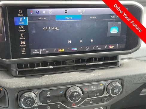 Used 2024 Jeep Wrangler Unlimited Sport AWD/4WD image 10