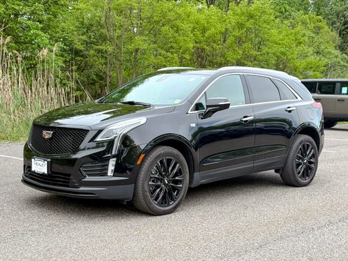 Used 2022 Cadillac XT5 Premium Luxury w/ LPO, ONYX Package AWD/4WD image 3
