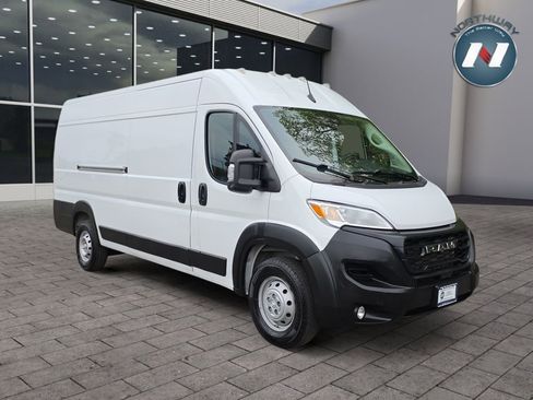 Used 2023 RAM ProMaster 3500 w/ Driver Convenience Group FWD image 7