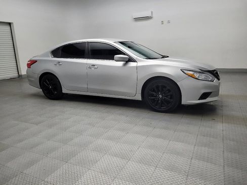 Used 2016 Nissan Altima 2.5 SV image 11