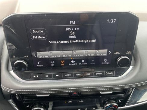 Used 2023 Nissan Rogue SL w/ SL Premium Package image 42