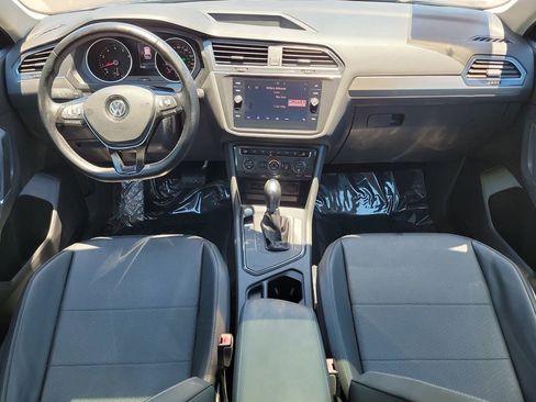 Used 2018 Volkswagen Tiguan SE FWD image 12