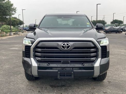 Used 2025 Toyota Tundra Limited AWD/4WD image 2