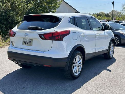 Used 2017 Nissan Rogue Sport S w/ S Appearance Package image 3