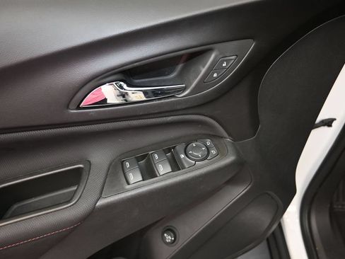 Used 2022 Chevrolet Equinox RS w/ Infotainment Package FWD image 11