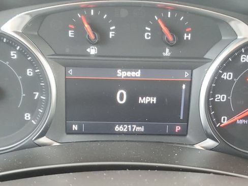 Used 2024 GMC Terrain SLT FWD image 24