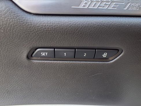 Used 2023 Cadillac XT6 Sport image 10