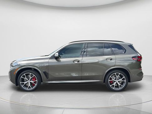 Certified 2026 BMW X5 xDrive50e w/ M Sport Package AWD/4WD image 5