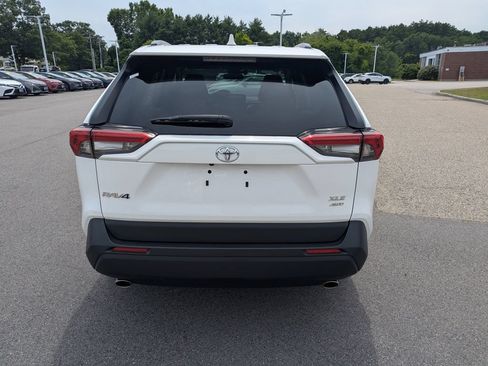 Used 2024 Toyota RAV4 XLE w/ Convenience Package AWD/4WD image 4