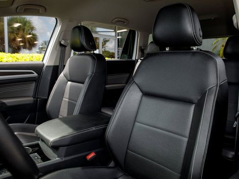 Used 2022 Volkswagen Atlas SE image 26