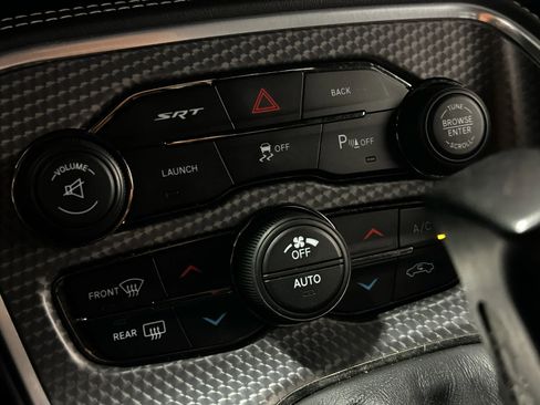 Used 2016 Dodge Challenger SRT Hellcat image 33