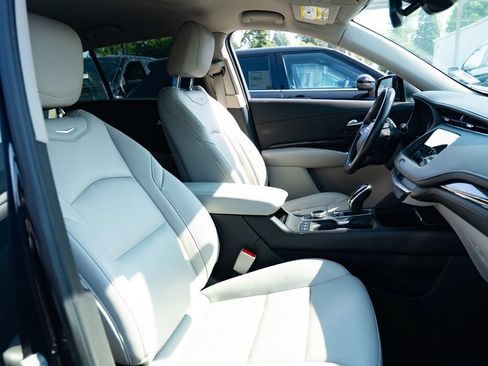 Used 2023 Cadillac XT4 Premium Luxury AWD/4WD image 23