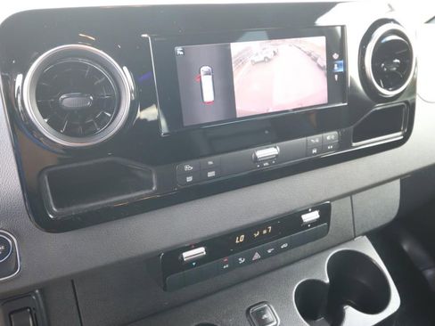 Used 2022 Mercedes-Benz Sprinter 4500 w/ Parking Package image 24