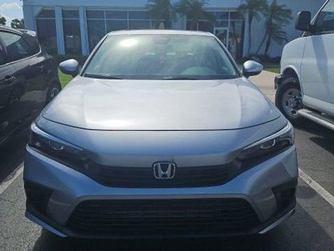 Used 2022 Honda Civic EX image 2
