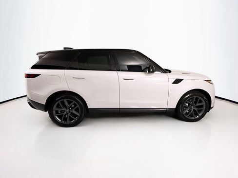 Used 2023 Land Rover Range Rover Sport SE AWD/4WD image 4