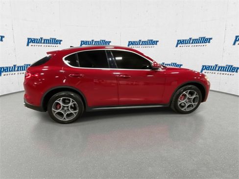 Used 2018 Alfa Romeo Stelvio Ti image 13