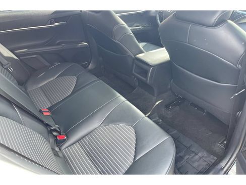 Used 2021 Toyota Camry SE FWD image 17