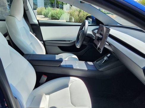 Used 2025 Tesla Model 3 Long Range AWD/4WD image 17