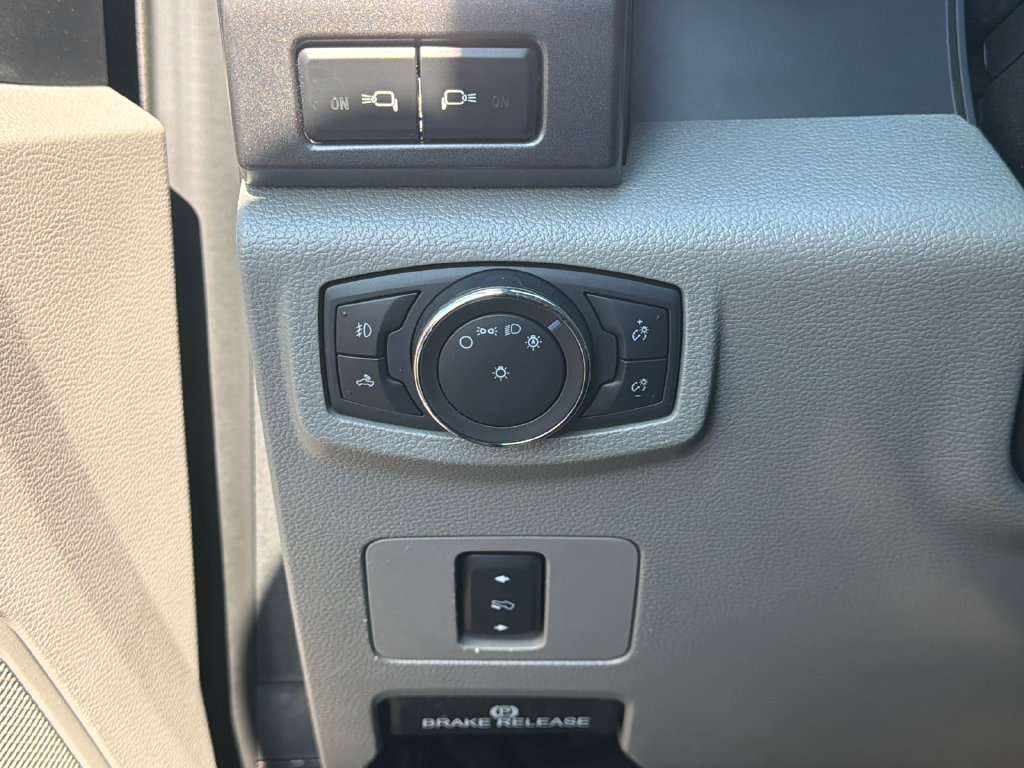 Used 2020 Ford F250 XLT w/ XLT Premium Package AWD/4WD image 30