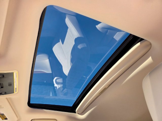 Used 2020 Lexus RX 350L FWD w/ Premium Package image 11