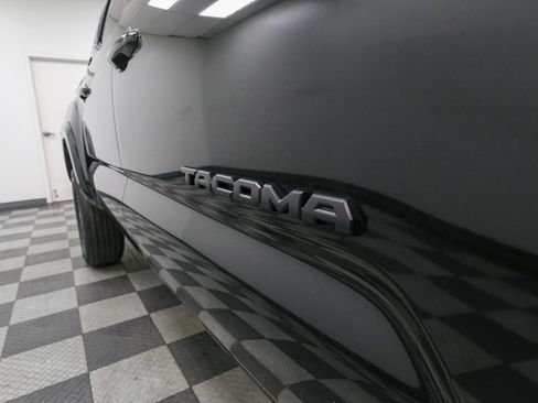 Used 2023 Toyota Tacoma SR5 AWD/4WD image 7