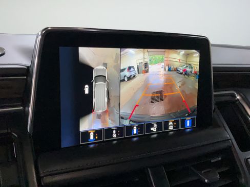 Used 2023 Chevrolet Tahoe LT w/ Luxury Package RWD image 17