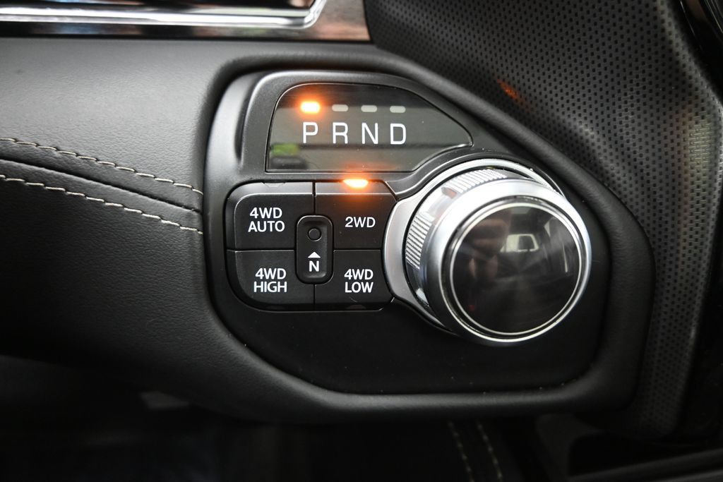 Used 2022 RAM 1500 Limited w/ Body-Colour Bumper Group AWD/4WD image 32