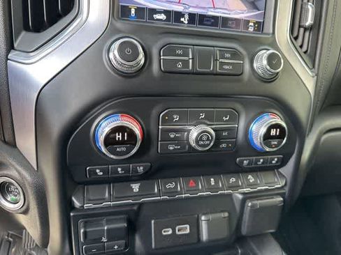Used 2020 GMC Sierra 2500 SLT w/ SLT Convenience Package image 9